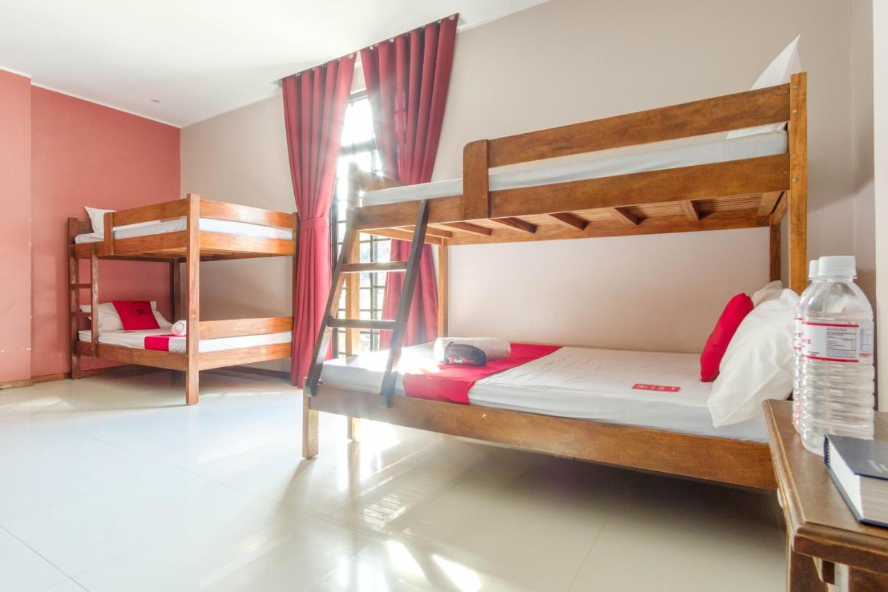 Reddoorz Plus @ West Nautical Road Puerto Galera Εξωτερικό φωτογραφία