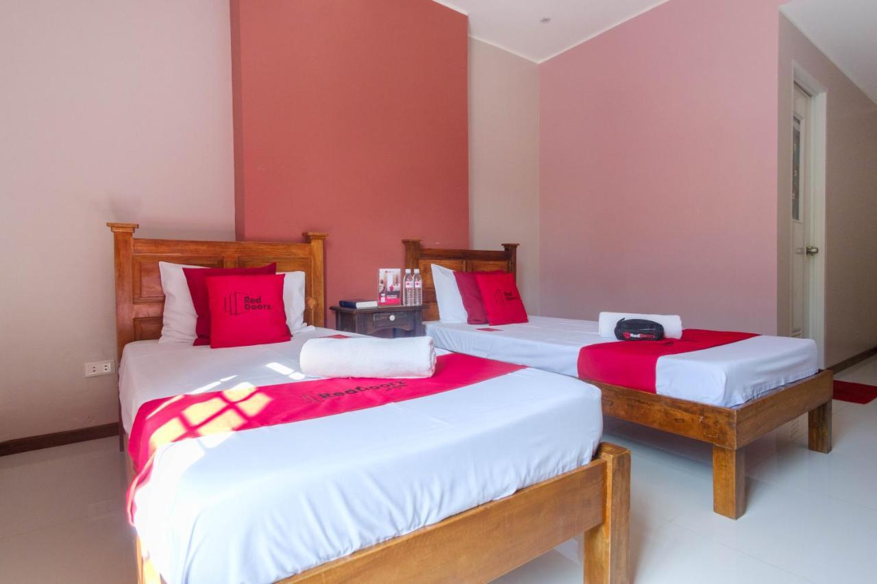 Reddoorz Plus @ West Nautical Road Puerto Galera Εξωτερικό φωτογραφία